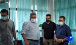 VEJA VÍDEO: Prefeito Adilson concede reajuste salarial para servidores da prefeitura de Barra do Garças